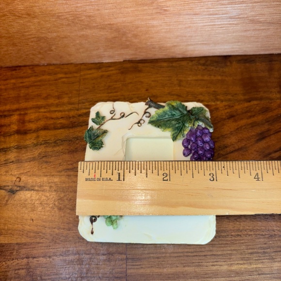 Grapes Theme Resin 3.5” X 3” Standing Photo Frame Fits 1-1/2” x 1-1/8” Photo - Picture 4 of 11